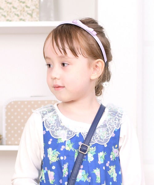KP DECO（ケーピーデコ）の「お花パーツ付きグログランリボンカチューシャ（カチューシャ・キッズ・ラベンダー/ピンク・FREE）」の2枚目の写真