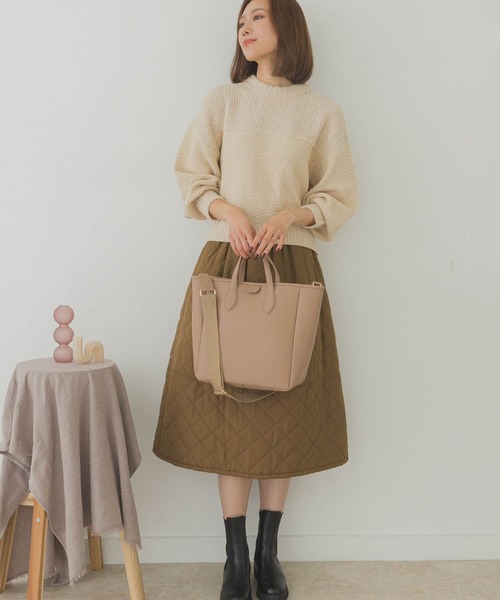 RODE SKO（ロデスコ）の「テープショルダースクエアトートバッグ『Lsize』（トートバッグ・レディース・ブラック/ベージュ・ONE）」の13枚目の写真