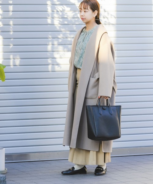 RODE SKO（ロデスコ）の「テープショルダースクエアトートバッグ『Lsize』（トートバッグ・レディース・ブラック/ベージュ・ONE）」の22枚目の写真