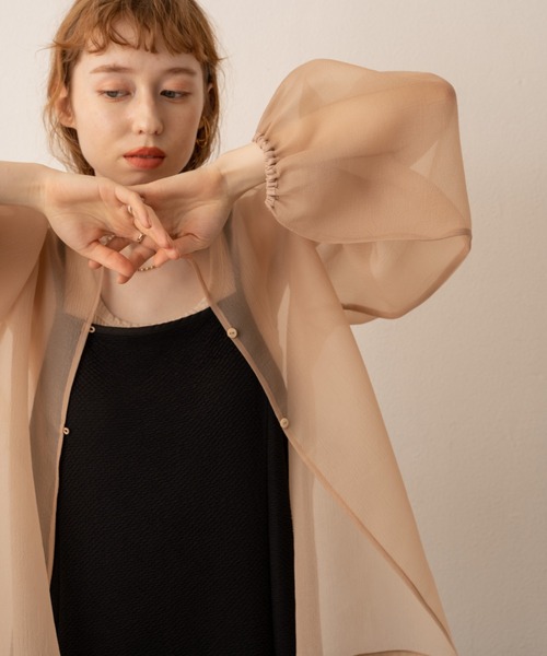 hinari（ヒナリ）の「オーガンジーシアー2WAYブラウス（シャツ/ブラウス・レディース・ベージュ/アイボリー/ブラック・FREE）」の4枚目の写真