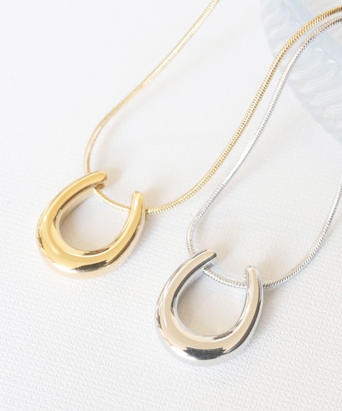 金属アレルギー対応ぷっくりホースシューステンレスネックレス