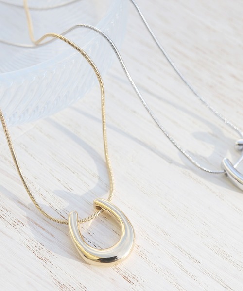 金属アレルギー対応ぷっくりホースシューステンレスネックレス