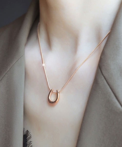 金属アレルギー対応ぷっくりホースシューステンレスネックレス