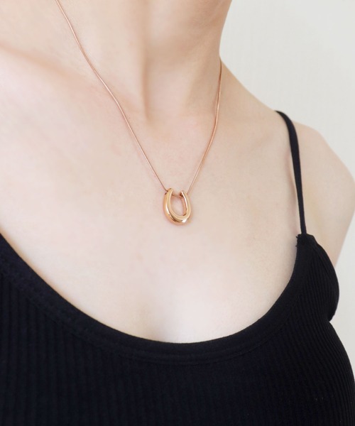 金属アレルギー対応ぷっくりホースシューステンレスネックレス