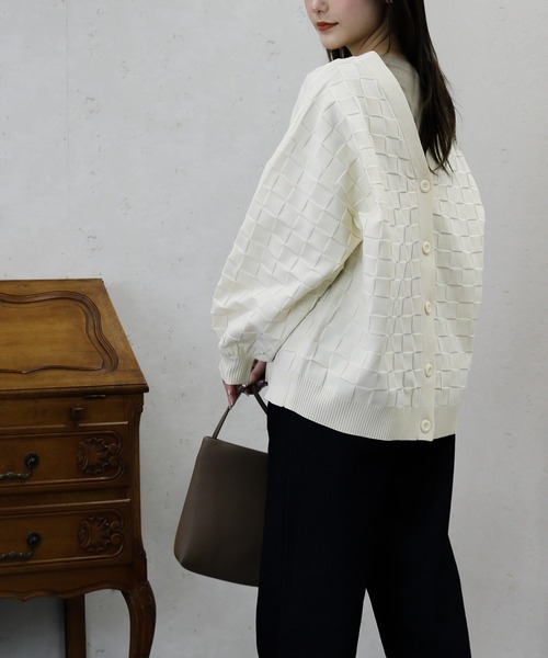 Per sist ence（パーシエンス）の「Per sist ence/パーシエンス　ポリ12G総針 ブロックチェックVネックカーデ（カーディガン/ボレロ・レディース・ネイビー/ブラック/アイボリー/グリーン・FREE）」の22枚目の写真