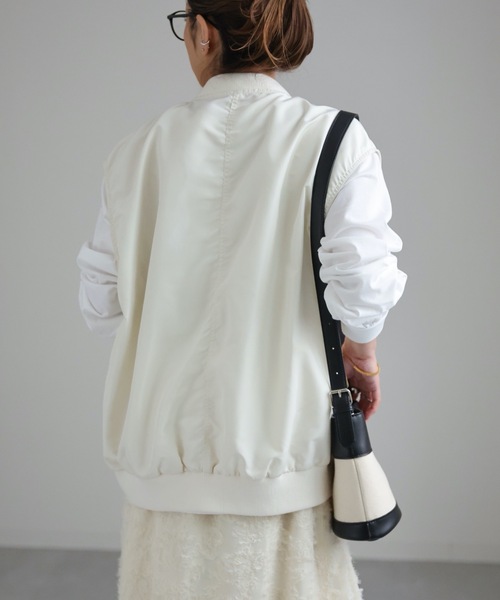 ap retro（アプレトロ）の「MAー1ベスト（MA-1・レディース・ブラック/アイボリー/カーキ・FREE）」の12枚目の写真