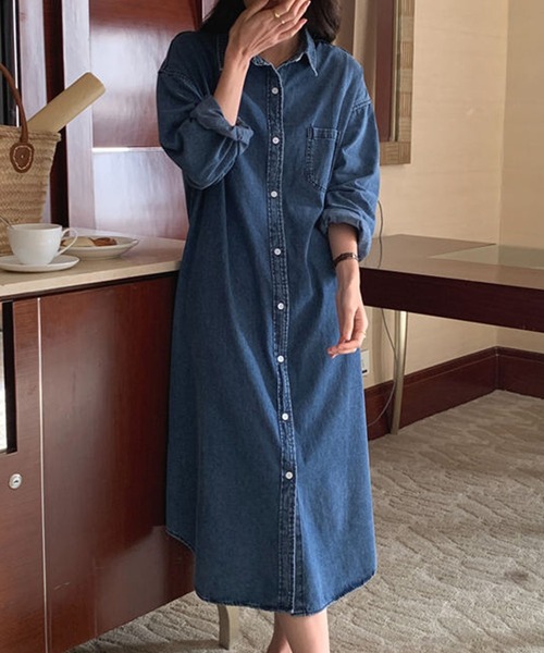DAY CLOSET(デイ クローゼット)の「【ドラマ衣装提供】レディース ボックスプリーツデニムロングシャツワンピース(シャツワンピース・レディース・ブルー・ONE SIZE)」の2枚目の写真