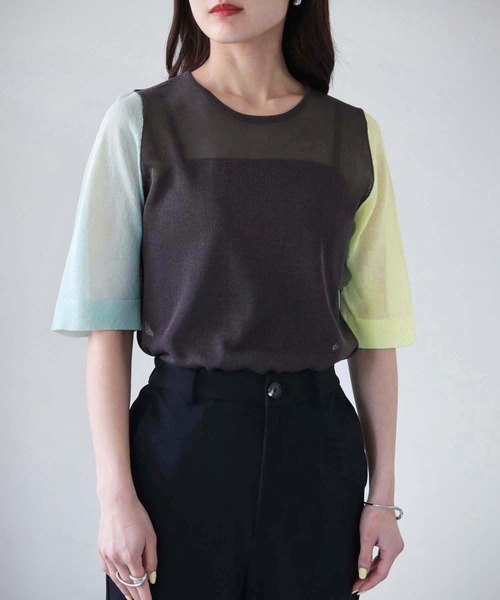 cheriella(シェリエラ)の「【cheriella】WEB限定3配色半袖ニットシアートップス(ニット/セーター・レディース・チャコールグレー/ブラック/ダークグリーン・M)」の15枚目の写真