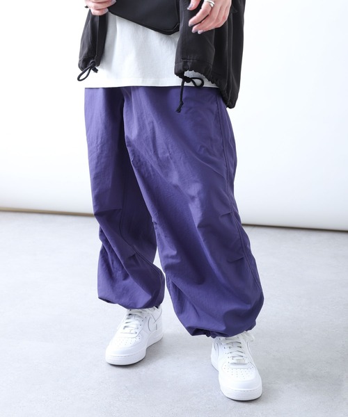 ZIP FIVE（ジップファイブ）の「【ZIP FIVE】【ユニセックス】ナイロンテック バルーンワイドパンツ（その他パンツ・メンズ・ブラック/イエロー/オリーブ/チャコール/パープル/ベージュ/オフホワイト/オレンジ/ダークグリーン・SMALL/LARGE/MEDIUM）」の7枚目の写真