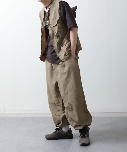 ZIP FIVE（ジップファイブ）の「【ZIP FIVE】【ユニセックス】ナイロンテック バルーンワイドパンツ（その他パンツ・メンズ・ブラック/イエロー/オリーブ/チャコール/パープル/ベージュ/オフホワイト/オレンジ/ダークグリーン・SMALL/LARGE/MEDIUM）」の19枚目の写真