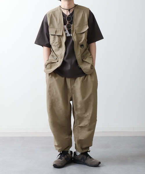 ZIP FIVE（ジップファイブ）の「【ZIP FIVE】【ユニセックス】ナイロンテック バルーンワイドパンツ（その他パンツ・メンズ・ブラック/イエロー/オリーブ/チャコール/パープル/ベージュ/オフホワイト/オレンジ/ダークグリーン・SMALL/LARGE/MEDIUM）」の18枚目の写真