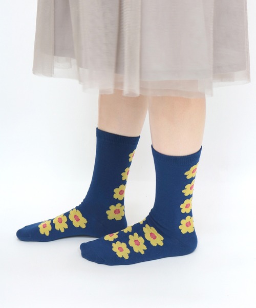 stample（スタンプル）の「チアフルフラワー クルーソックス　3足セット（ソックス/靴下・キッズ・A・M/L/S/LL）」の3枚目の写真