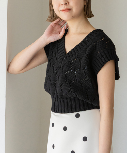 U by SPICK&SPAN（ユーバイスピックアンドスパン）の「柄アミニットベスト（ニット/セーター・レディース・ブラック/ベージュ/ブルー・FREE）」の11枚目の写真