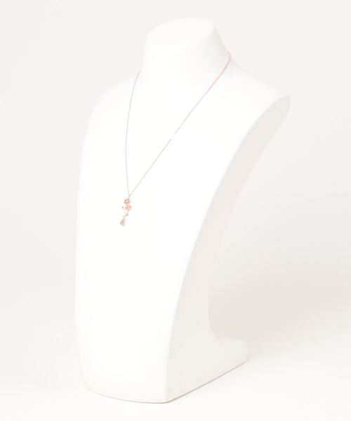 GGD SELECT（ジージーディー　セレクト）の「２色の5弁花のチェコガラスのネックレス ピンクゴールド[ACCACC]（ネックレス・レディース・ピンクゴールド・FREE）」の3枚目の写真