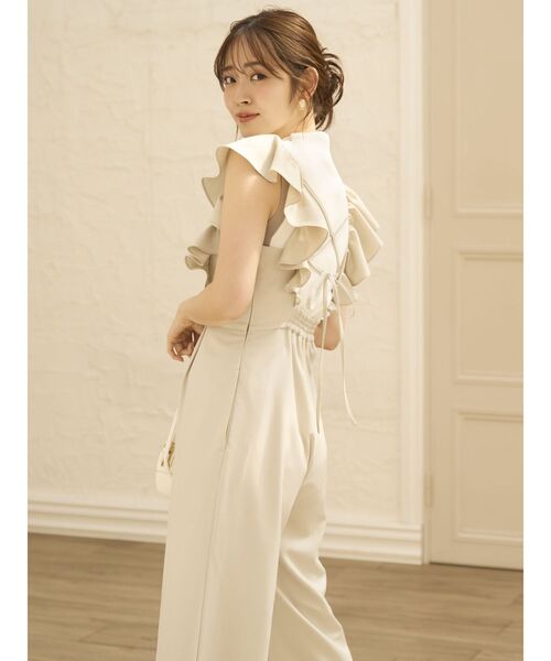 dazzlin（ダズリン）の「フリルオールインワン（つなぎ/オールインワン・レディース・アイボリー/チャコールグレー/グレー・SMALL/MEDIUM）」の7枚目の写真