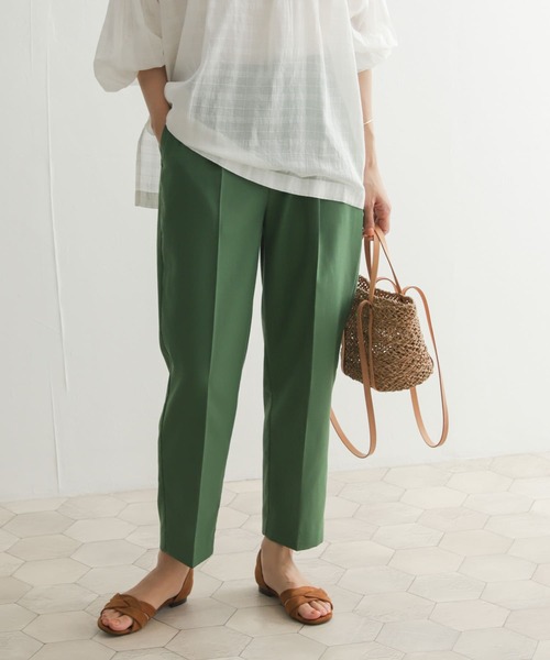 URBAN RESEARCH DOORS（アーバンリサーチドアーズ）の「『UR TECH Smart Linen Touch』 後ろゴムテーパードパンツ（その他パンツ・レディース・ブラック/グリーン・MEDIUM）」の7枚目の写真
