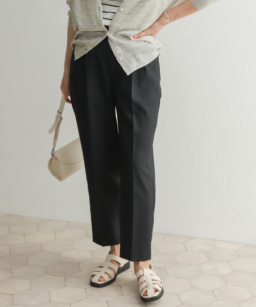 URBAN RESEARCH DOORS（アーバンリサーチドアーズ）の「『UR TECH Smart Linen Touch』 後ろゴムテーパードパンツ（その他パンツ・レディース・ブラック/グリーン・MEDIUM）」の12枚目の写真