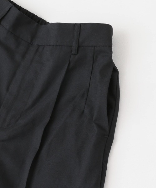 URBAN RESEARCH DOORS（アーバンリサーチドアーズ）の「『UR TECH Smart Linen Touch』 後ろゴムテーパードパンツ（その他パンツ・レディース・ブラック/グリーン・MEDIUM）」の19枚目の写真