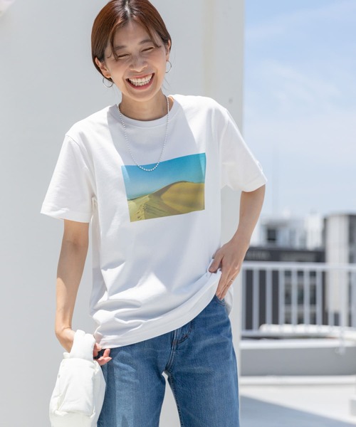 URBAN RESEARCH DOORS(アーバンリサーチドアーズ)の「フォトプリントハーフスリーブTシャツ(Tシャツ/カットソー・レディース・ホワイト/ホワイト系その他・MEDIUM)」の2枚目の写真