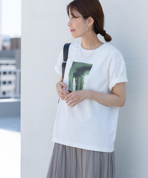 URBAN RESEARCH DOORS(アーバンリサーチドアーズ)の「フォトプリントハーフスリーブTシャツ(Tシャツ/カットソー・レディース・ホワイト/ホワイト系その他・MEDIUM)」の4枚目の写真