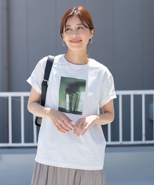 URBAN RESEARCH DOORS(アーバンリサーチドアーズ)の「フォトプリントハーフスリーブTシャツ(Tシャツ/カットソー・レディース・ホワイト/ホワイト系その他・MEDIUM)」の6枚目の写真