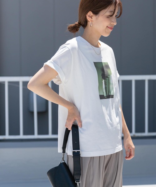URBAN RESEARCH DOORS(アーバンリサーチドアーズ)の「フォトプリントハーフスリーブTシャツ(Tシャツ/カットソー・レディース・ホワイト/ホワイト系その他・MEDIUM)」の8枚目の写真