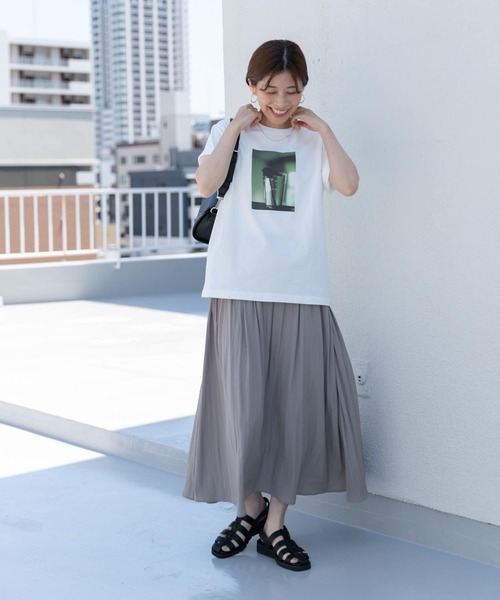 URBAN RESEARCH DOORS(アーバンリサーチドアーズ)の「フォトプリントハーフスリーブTシャツ(Tシャツ/カットソー・レディース・ホワイト/ホワイト系その他・MEDIUM)」の21枚目の写真