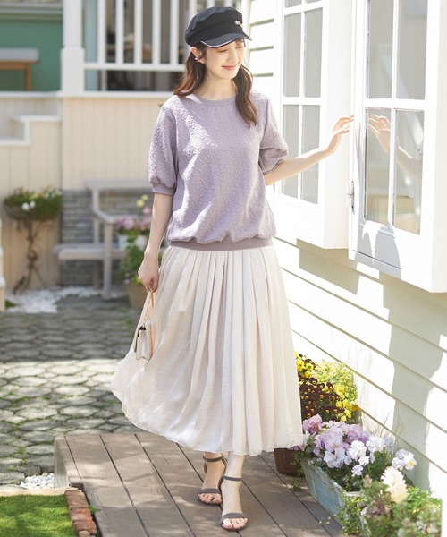 alotta(アロッタ)の「花柄ふくれジャカード5分袖トップス(Tシャツ/カットソー・レディース・ラベンダー/アイボリー/ブラック・M/L)」の4枚目の写真