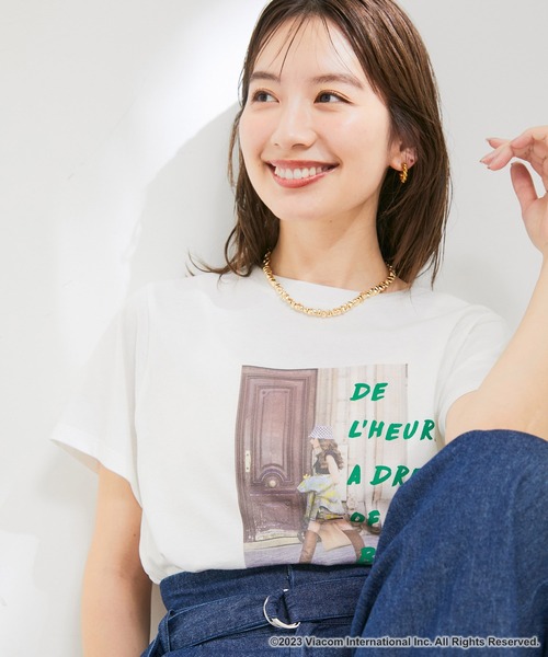 VIS（ビス）の「『エミリー、パリへ行く』コラボレーションフォトTシャツ【洗える】（Tシャツ/カットソー・レディース・ホワイト系その他2/ブラウン系その他2/ホワイト系その他・FREE）」の4枚目の写真