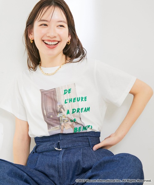 VIS（ビス）の「『エミリー、パリへ行く』コラボレーションフォトTシャツ【洗える】（Tシャツ/カットソー・レディース・ホワイト系その他2/ブラウン系その他2/ホワイト系その他・FREE）」の5枚目の写真