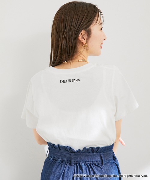 VIS（ビス）の「『エミリー、パリへ行く』コラボレーションフォトTシャツ【洗える】（Tシャツ/カットソー・レディース・ホワイト系その他2/ブラウン系その他2/ホワイト系その他・FREE）」の6枚目の写真