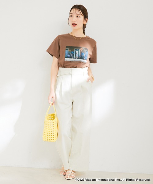 VIS（ビス）の「『エミリー、パリへ行く』コラボレーションフォトTシャツ【洗える】（Tシャツ/カットソー・レディース・ホワイト系その他2/ブラウン系その他2/ホワイト系その他・FREE）」の12枚目の写真