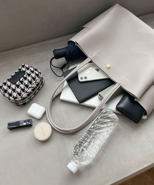 OPAQUE.CLIP(オペークドットクリップ)の「◆【軽量/A4サイズ対応】合皮A4サイズトートバッグ(トートバッグ・レディース・ブラック/グレー/ベージュ・00)」の14枚目の写真