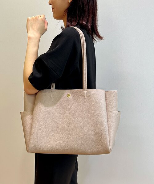 OPAQUE.CLIP(オペークドットクリップ)の「◆【軽量/A4サイズ対応】合皮A4サイズトートバッグ(トートバッグ・レディース・ブラック/グレー/ベージュ・00)」の3枚目の写真