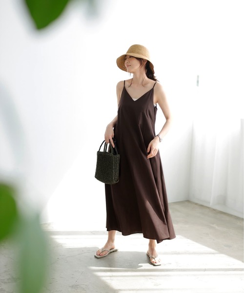 STYLE DELI（スタイルデリ）の「背面リボン麻混キャミワンピース（ワンピース・レディース・オートミール/チョコ・01/02）」の13枚目の写真
