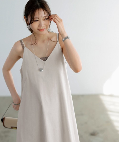 STYLE DELI（スタイルデリ）の「背面リボン麻混キャミワンピース（ワンピース・レディース・オートミール/チョコ・01/02）」の6枚目の写真