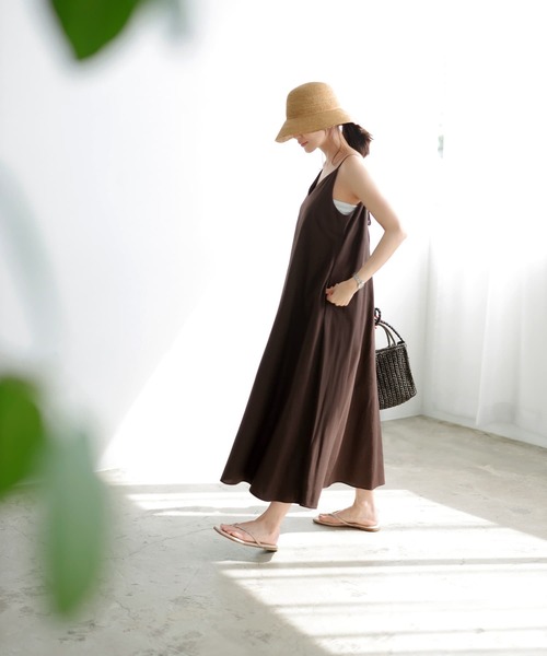 STYLE DELI（スタイルデリ）の「背面リボン麻混キャミワンピース（ワンピース・レディース・オートミール/チョコ・01/02）」の17枚目の写真