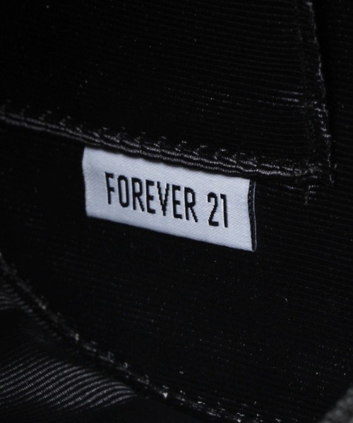 FOREVER 21（フォーエバー トゥエンティーワン）の「ハートミニショルダーバッグ（ショルダーバッグ・レディース・ブラック/ピンク・FREE）」の11枚目の写真