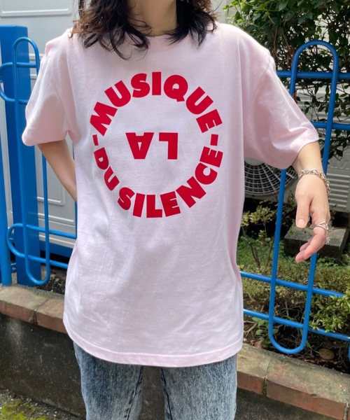 mi via loca(ミヴィアロカ)の「UNITED ATHLE MUSIQUE Tシャツ 【MV-011】(Tシャツ/カットソー・レディース・ライトピンク/オフホワイト/スミクロ・MEDIUM/LARGE)」の22枚目の写真