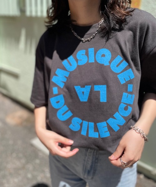 mi via loca(ミヴィアロカ)の「UNITED ATHLE MUSIQUE Tシャツ 【MV-011】(Tシャツ/カットソー・レディース・ライトピンク/オフホワイト/スミクロ・MEDIUM/LARGE)」の10枚目の写真