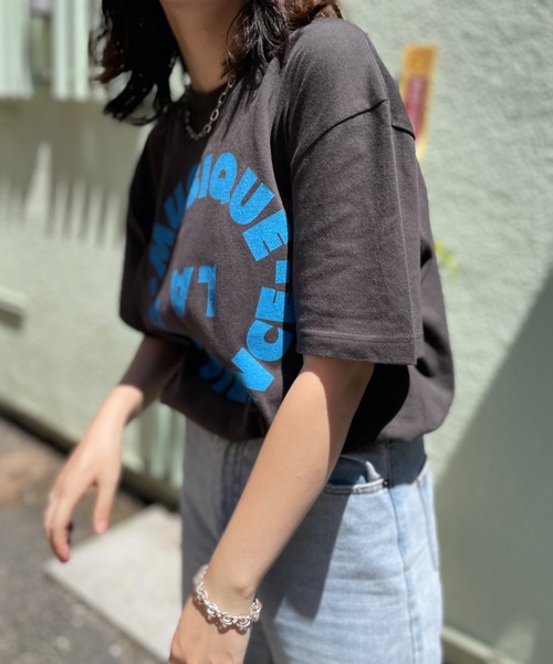 mi via loca(ミヴィアロカ)の「UNITED ATHLE MUSIQUE Tシャツ 【MV-011】(Tシャツ/カットソー・レディース・ライトピンク/オフホワイト/スミクロ・MEDIUM/LARGE)」の17枚目の写真