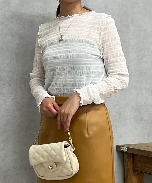 un dix cors(アンディコール)の「前後2WAYシャーリングシアープルオーバー(Tシャツ/カットソー・レディース・オフホワイト/ブラック・FREE)」の8枚目の写真
