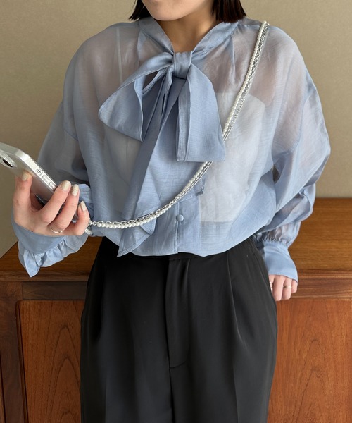 DISCOAT（ディスコート）の「スマホチェーンショルダーストラップ（スマホグッズ・レディース・ホワイト/ゴールド/シルバー/グレー/ホワイト系その他3/ホワイト系その他/ブラック系その他/ブラック/アイボリー/ホワイト系その他2・FREE）」の12枚目の写真