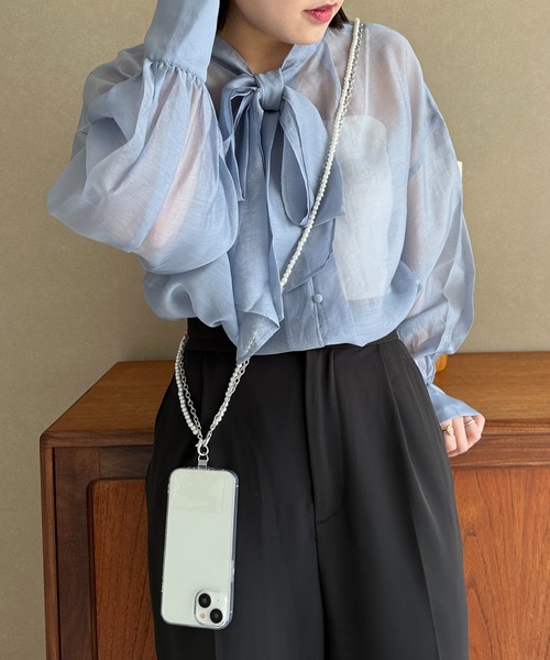 DISCOAT（ディスコート）の「スマホチェーンショルダーストラップ（スマホグッズ・レディース・ホワイト/ゴールド/シルバー/グレー/ホワイト系その他3/ホワイト系その他/ブラック系その他/ブラック/アイボリー/ホワイト系その他2・FREE）」の13枚目の写真