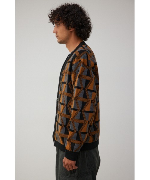 AZUL by moussy(アズールバイマウジー)の「レトロ総柄ジャガードカーディガン(カーディガン/ボレロ・メンズ・イエロー系その他/ブラック系その他/レッド系その他・MEDIUM/LARGE)」の11枚目の写真
