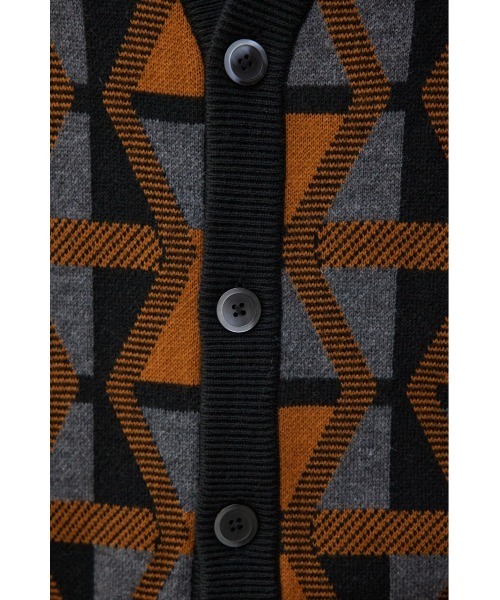AZUL by moussy(アズールバイマウジー)の「レトロ総柄ジャガードカーディガン(カーディガン/ボレロ・メンズ・イエロー系その他/ブラック系その他/レッド系その他・MEDIUM/LARGE)」の16枚目の写真