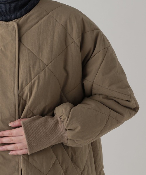 studio CLIP（スタディオクリップ）の「《natural by clip》マフラー付きキルトコート（モッズコート・レディース・チャコール/ベージュ・FREE）」の20枚目の写真