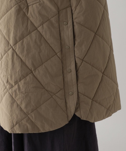 studio CLIP（スタディオクリップ）の「《natural by clip》マフラー付きキルトコート（モッズコート・レディース・チャコール/ベージュ・FREE）」の22枚目の写真