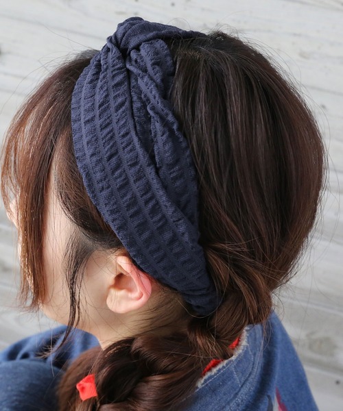 colleca la（コレカラ）の「ぽこぽこリップルヘアターバン（ヘアバンド・レディース・ブラック/カーキ/ネイビー・ﾌﾘ-）」の5枚目の写真