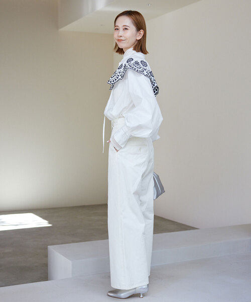 SLOBE IENA(スローブイエナ)の「エンブロイダリーラッフルブラウス(シャツ/ブラウス・レディース・ホワイト/サックスブルー・FREE)」の11枚目の写真